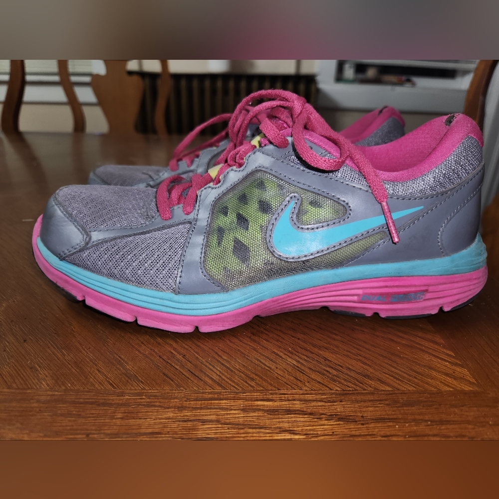 Womans Nike Running Shoe
